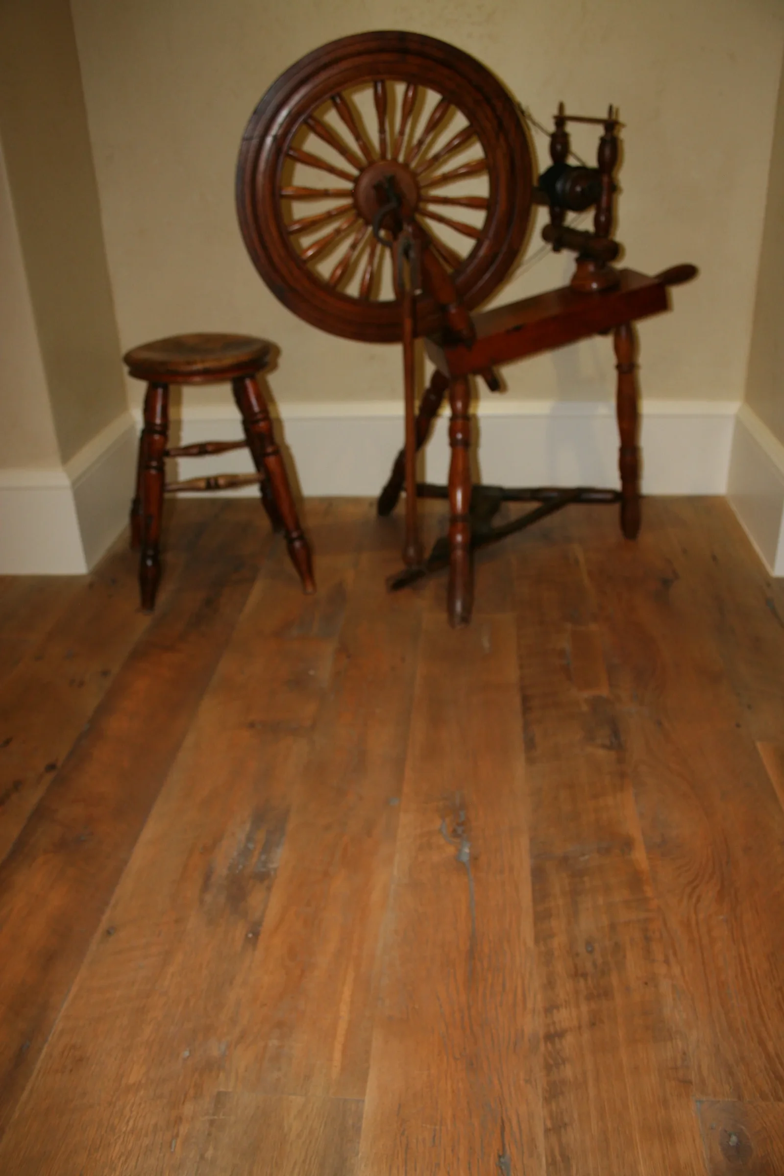 Antique Oak — detail 4