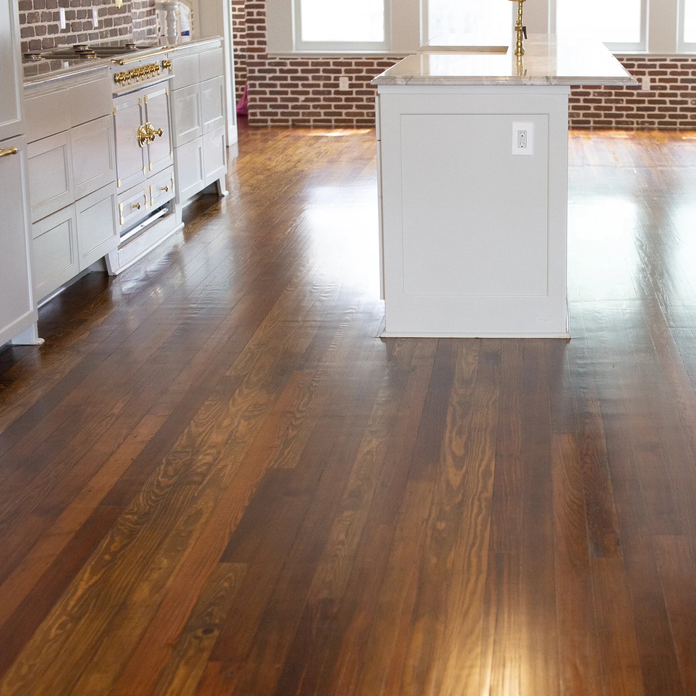 Antique Pine — detail 18